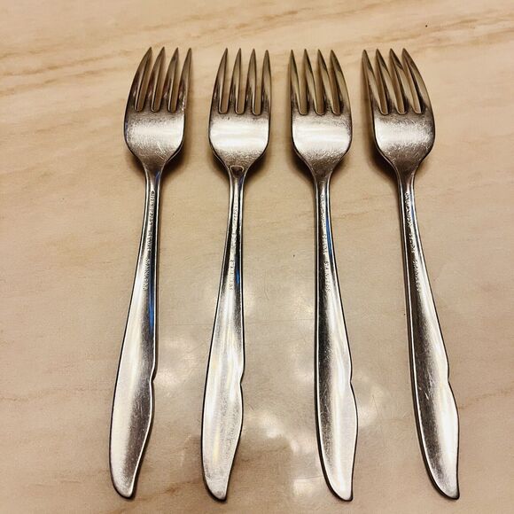 4pc Oneida Profile Oneidacraft Deluxe Stainless Flatware Dinner Fork 7 1/4 in - Picture 3 of 7